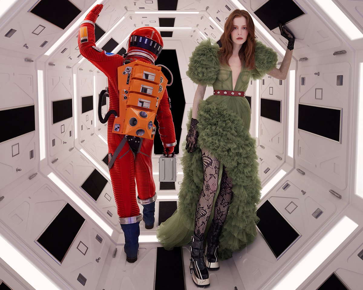 In the new #ExquisiteGucci campaign, an evening gown framed in romantic ruffles seamlessly takes its place within the aseptic and dystopian Discovery One from #StanleyKubrick’s 2001: A SPACE ODYSSEY © &amp; ™ TEC. (s22). #AlessandroMichele Discover more on.gucci.com/_TheExquisiteG…
