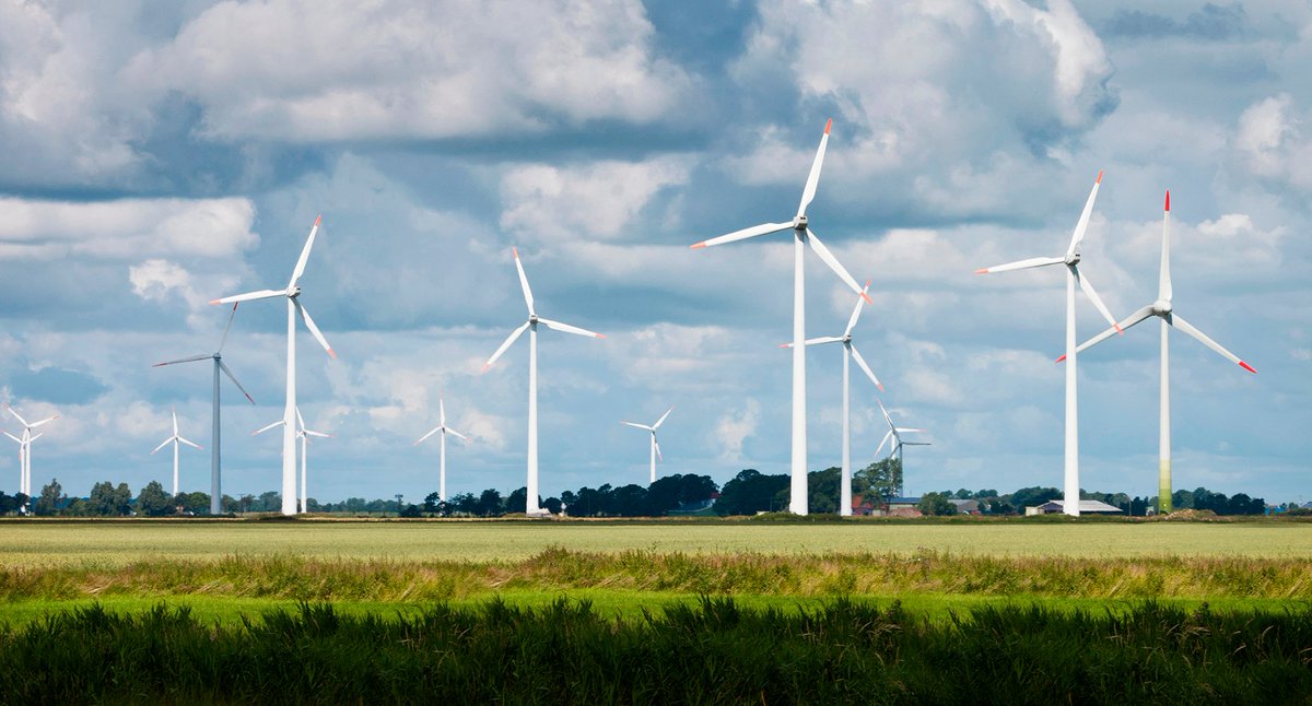 Did you know that TIER 0™ data centers help de-risk the long-term vitality of wind and solar farms? Check out our recent blog post to learn more: hubs.ly/Q01kXsJl0