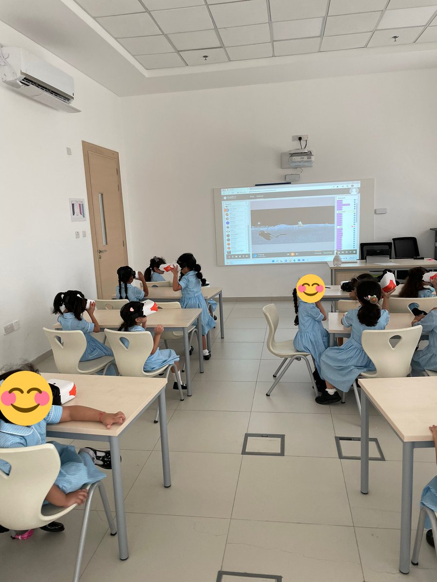 LaraJTeach's tweet photo. We had a great time exploring space in our VR lab yesterday, the girls loved seeing earth from the moon! https://t.co/qtb2VCjbcX