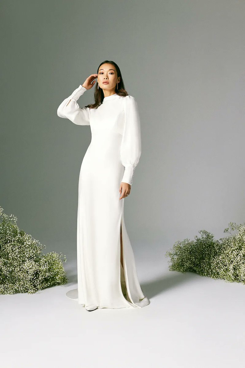 ❤️ Savannah Miller ❤️

See more here: buff.ly/2UH4E9i ✨

#DesignerDress #WeddingDress