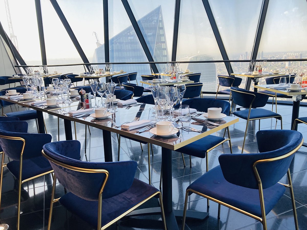 DeFrae1's tweet photo. Working with the team at @searcysgherkin helped create a stunning restaurant to match the glorious exterior skyline. 
#restaurant #thegherkin #restaurantfurniture #restaurantdesign #restaurantinterior #chairs #tables #london #contractfurniture

https://t.co/cMs5J3vonB https://t.co/22ZRHlMb3i