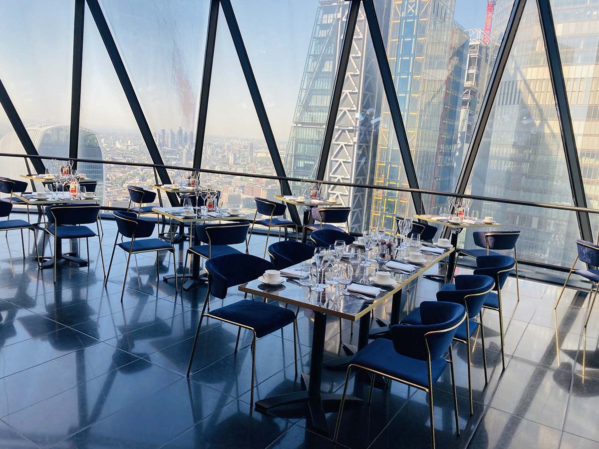 DeFrae1's tweet photo. Working with the team at @searcysgherkin helped create a stunning restaurant to match the glorious exterior skyline. 
#restaurant #thegherkin #restaurantfurniture #restaurantdesign #restaurantinterior #chairs #tables #london #contractfurniture

https://t.co/cMs5J3vonB https://t.co/22ZRHlMb3i