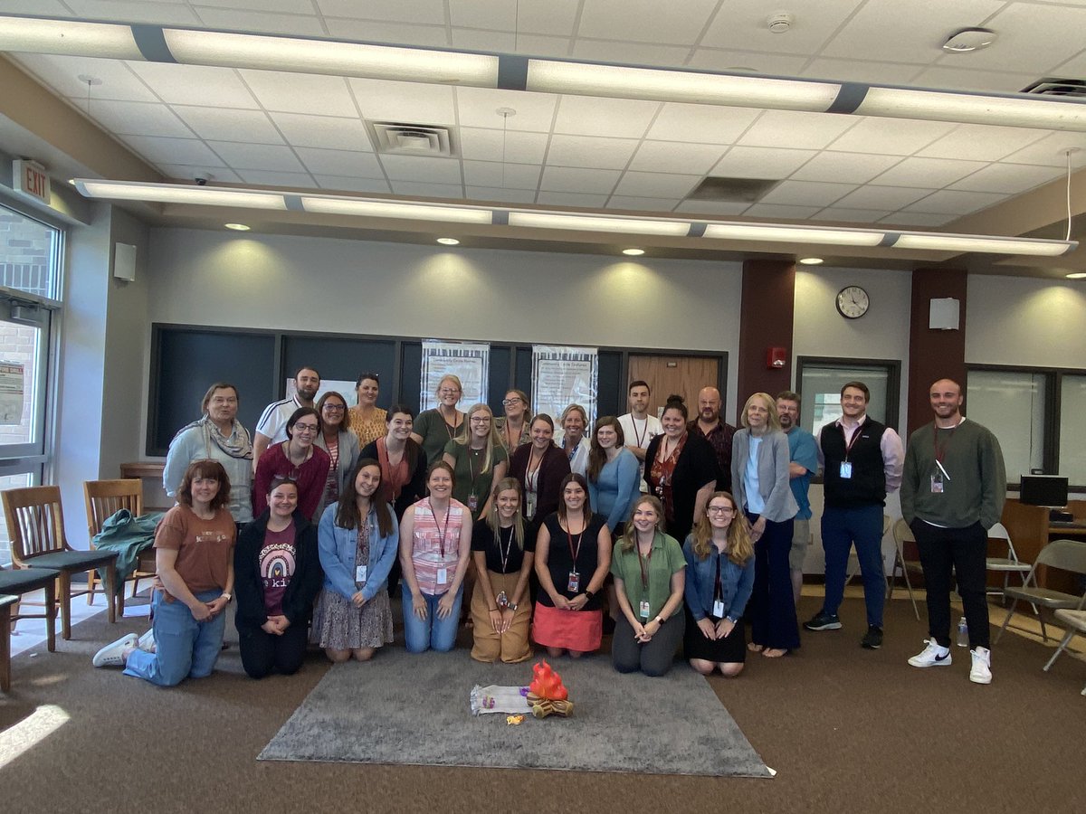 Lisa Eakins tweet media