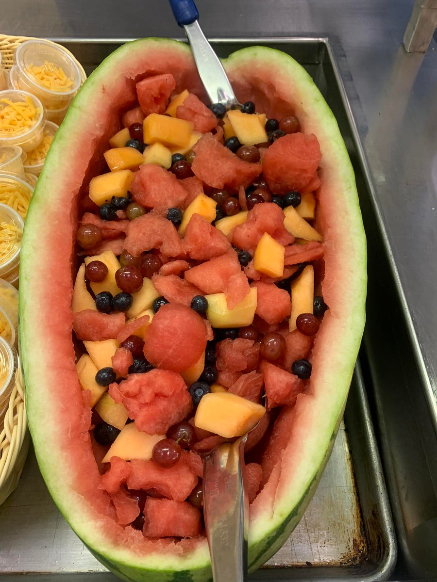 AthensALSchools's tweet photo. Our school lunchrooms do an amazing job fueling our students with delicious and nutritious meals each day, keeping our students sharp &amp; ready for learning! #goCNP #oneAthens https://t.co/83Q2tyFjAh