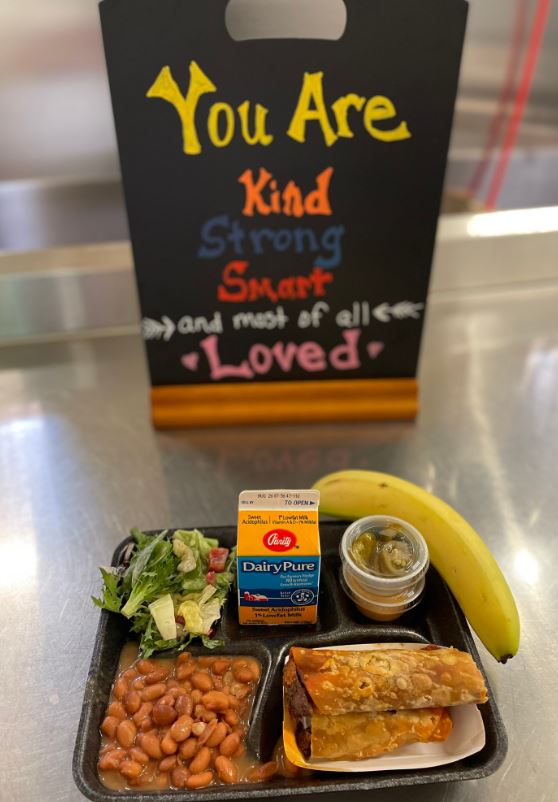 AthensALSchools's tweet photo. Our school lunchrooms do an amazing job fueling our students with delicious and nutritious meals each day, keeping our students sharp &amp; ready for learning! #goCNP #oneAthens https://t.co/83Q2tyFjAh