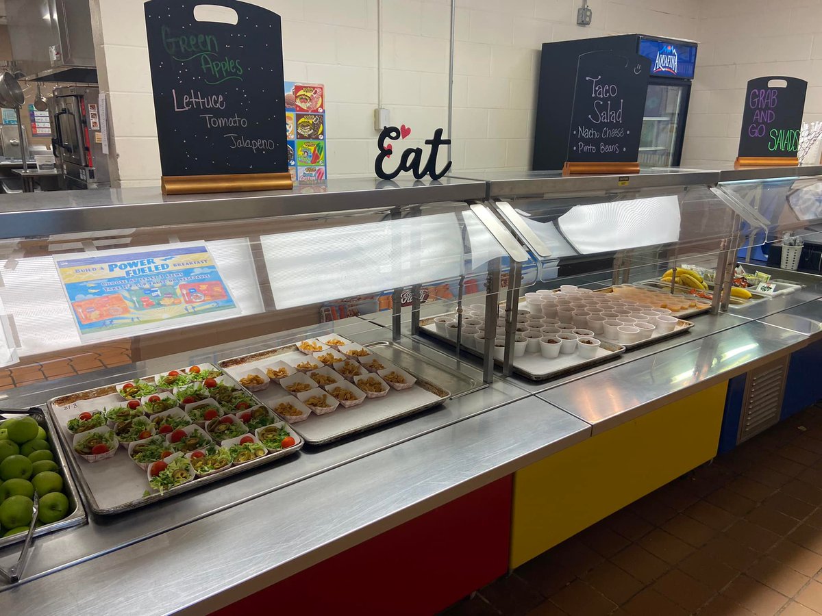 AthensALSchools's tweet photo. Our school lunchrooms do an amazing job fueling our students with delicious and nutritious meals each day, keeping our students sharp &amp; ready for learning! #goCNP #oneAthens https://t.co/83Q2tyFjAh