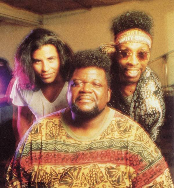 Happy Funkin' Rock Soul &amp; Blues Thursday Everybody! Can u name this group?🤔 Who's the Man in the Middle? Who Produced it?🤔Let's Gooo! Bootsy baby!!!🤩🫡🥳