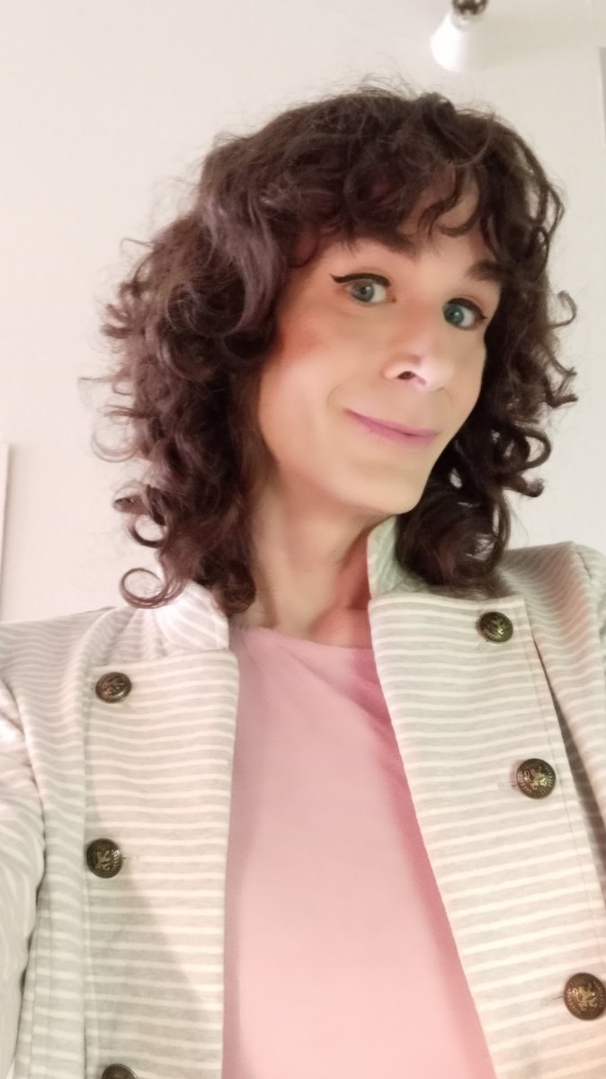 emalcom508's tweet photo. Feelin cute😊 https://t.co/RvG3IpNvCs