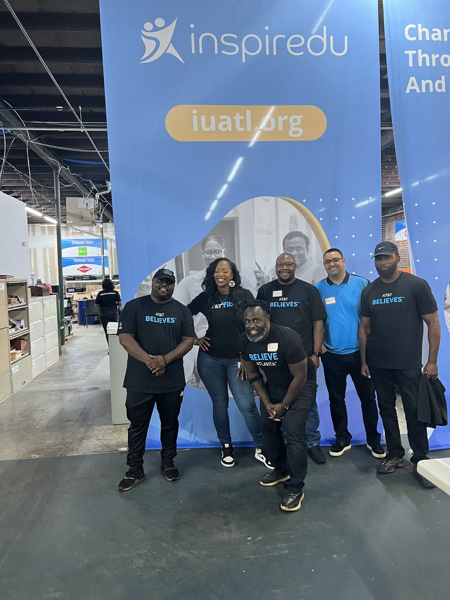 ATLKesone's tweet photo. So today ATL Blitz did a thing! We partnered w/@inspireduATL @SoutheastStates #attbelieves and helped refurbish computers! Great opportunity with great people #southeasteLITE https://t.co/AESsMYOuCk