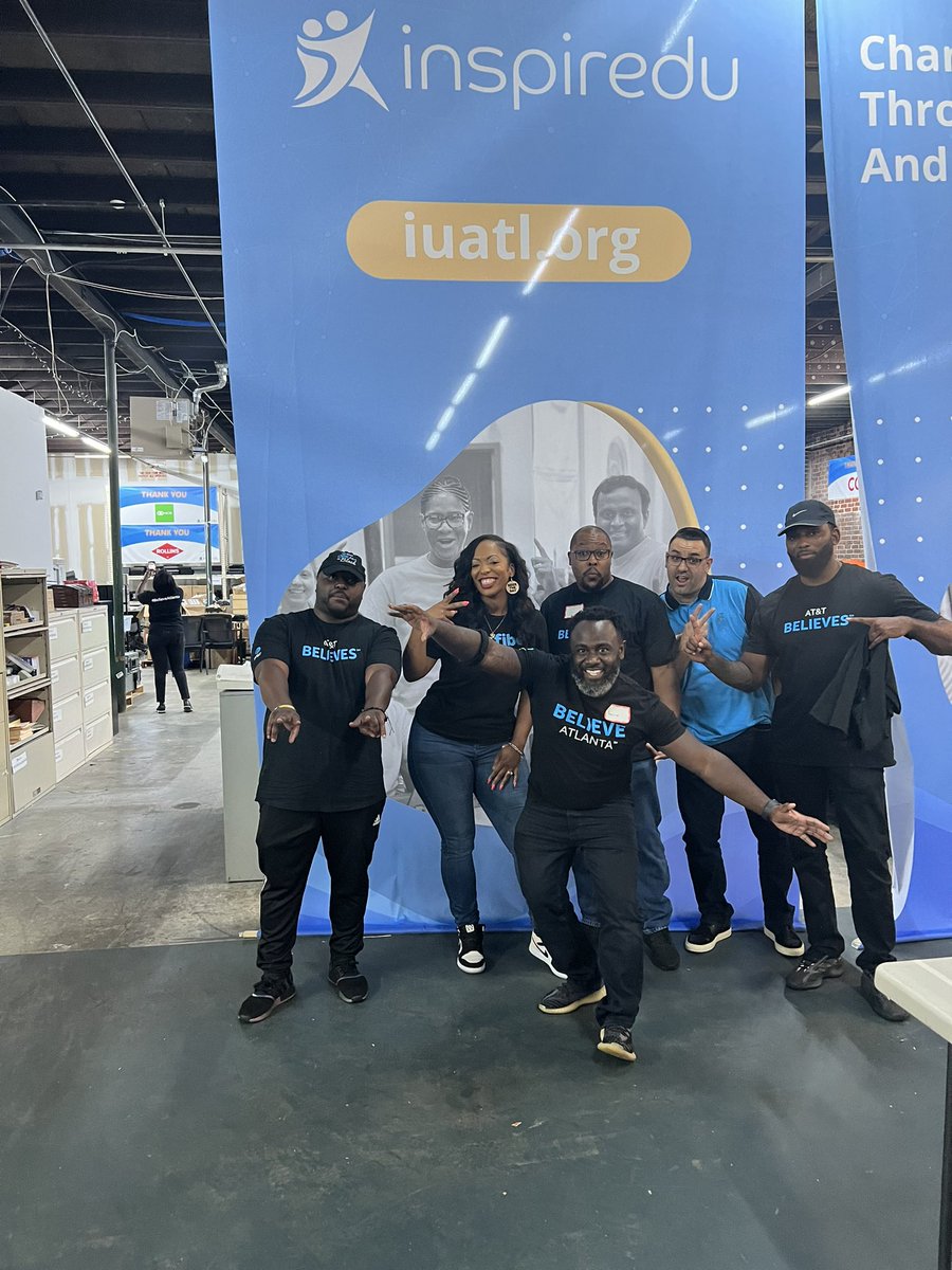 ATLKesone's tweet photo. So today ATL Blitz did a thing! We partnered w/@inspireduATL @SoutheastStates #attbelieves and helped refurbish computers! Great opportunity with great people #southeasteLITE https://t.co/AESsMYOuCk