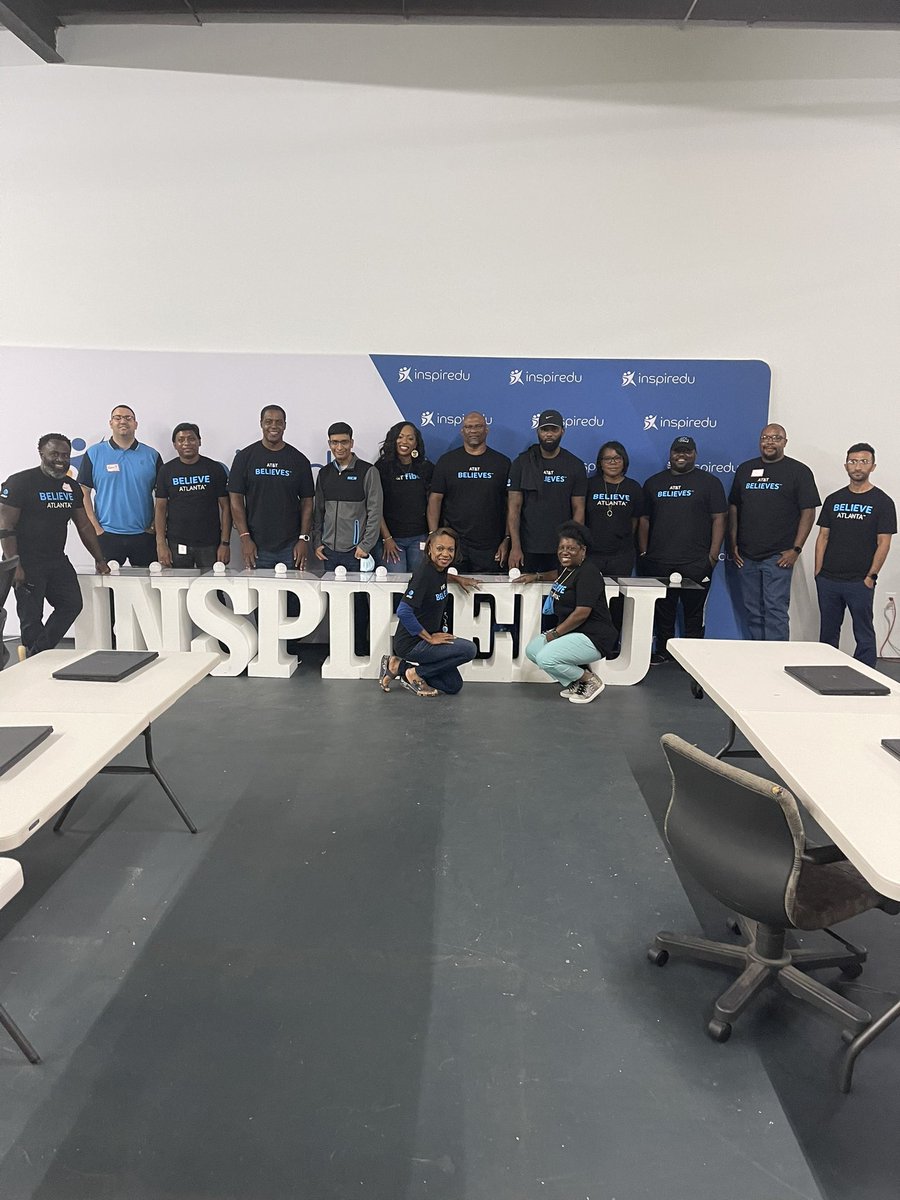 ATLKesone's tweet photo. So today ATL Blitz did a thing! We partnered w/@inspireduATL @SoutheastStates #attbelieves and helped refurbish computers! Great opportunity with great people #southeasteLITE https://t.co/AESsMYOuCk