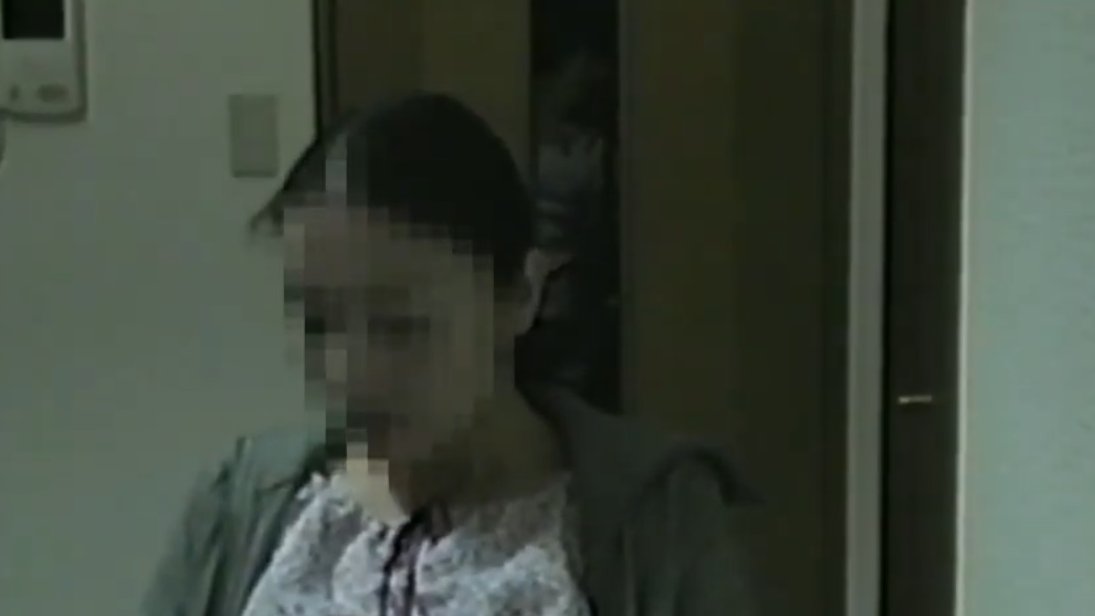 AddPalm's tweet photo. Tokyo Video of Horror หนังสยองขวัญแนว found footage จากญี่ปุ่น เป็นแนวรวมเรื่องสั้นเอาไว้ในหนังเรื่องนึง มีมากกว่า 20 ภาค! คอนเซ็ปหนังทำเป็นเหมือนรายการทีวีที่ทำหน้าที่วิเคราะห์คลิปหลอนสุดเฮี้ยนจากทางบ้านที่ส่งมา จะไล่ดูเท่าที่หามาได้ มีตอนอะไรบ้าง ตามอ่านในเธรดนี้ได้เลย https://t.co/zCZkEK2Unn
