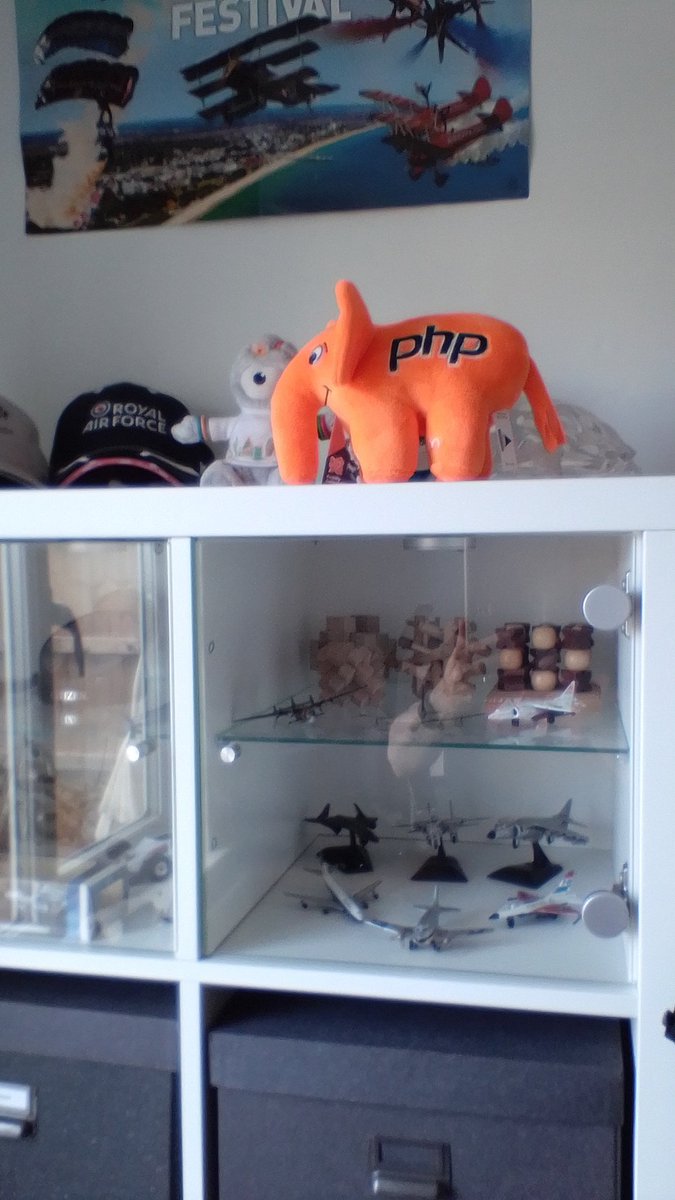 MikeAPritch's tweet image. Thanks @opdavies @OliverDaviesLtd for the elePHPant, I have it pride of place 😃