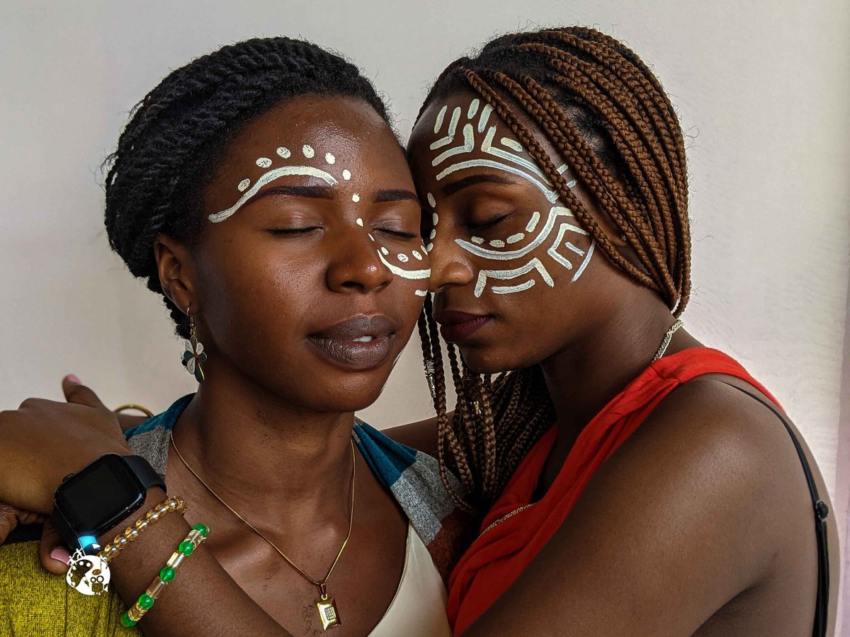 FiacBukavu's tweet photo. Nous continuons de vous faire vivre ce qui se passe dans la #foire et des tours des stands. Passez avant la fin pour profiter non seulement du #marché des #arts mais aussi du talent des #artistes .

#newfiac #decorationinterieur #passions #drew #together #visit #friends https://t.co/t7KrTGmUkc