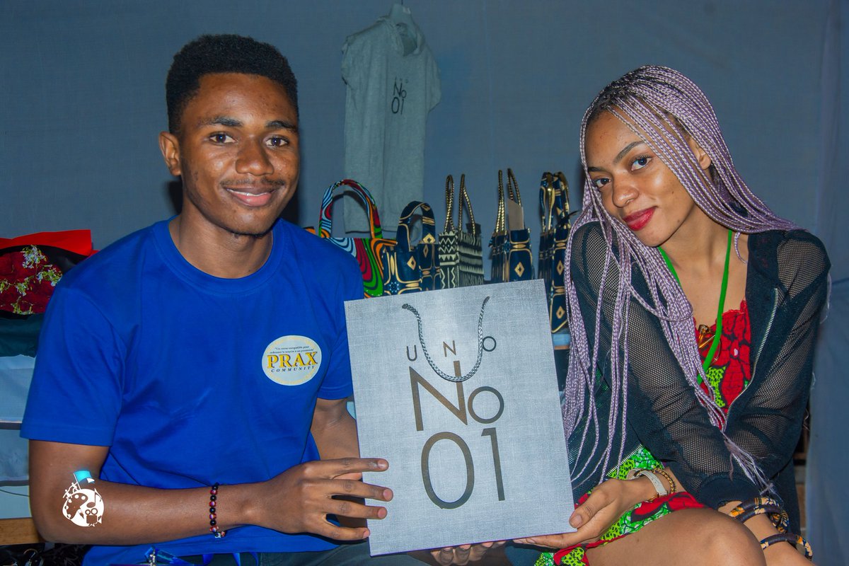FiacBukavu's tweet photo. Nous continuons de vous faire vivre ce qui se passe dans la #foire et des tours des stands. Passez avant la fin pour profiter non seulement du #marché des #arts mais aussi du talent des #artistes .

#newfiac #decorationinterieur #passions #drew #together #visit #friends https://t.co/t7KrTGmUkc