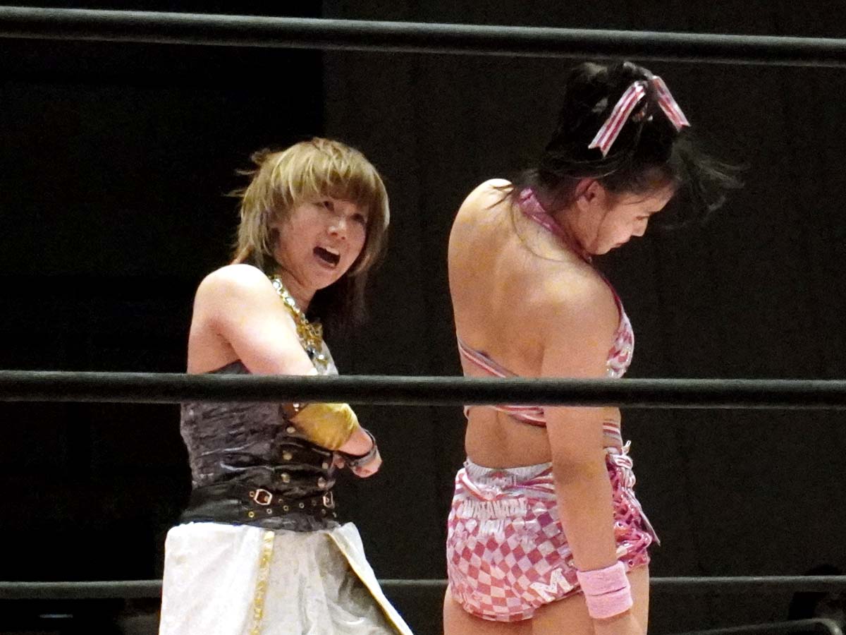 tjpwsup_kinroku's tweet photo. 2022.8.14 後楽園ホール【その⑬】
決勝に相応しい激闘💥
#渡辺未詩 #坂崎ユカ
#tjpw
#TPC9 https://t.co/oIjSGcXFYS