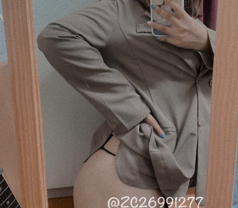 哈哈 下面是小丁啦
（綁豬肉🥲） https://t.co/MdZyYidrZt