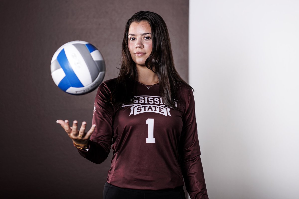The VolleyDawgs are 1️⃣ day out from the season opener ‼️ 

🆚 Milwaukee 
📍 South Bend, Ind. 
🕚 3:30 p.m. CT 

#HailState🐶 | #DartyPartyCountdown