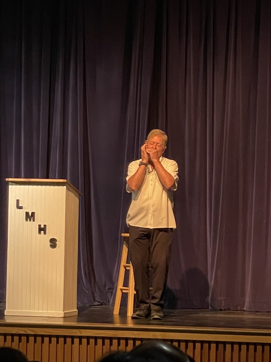 repsmitty34's tweet photo. An incredible morning spent with @LeeSchoolsSupt & the equally incredible teachers and staff for convocation topped off with an appearance from @JimmyTingle. A great start to the new school year. TY for the invitation as well as all your great work preparing the next generation. https://t.co/X6cd0zjAZh