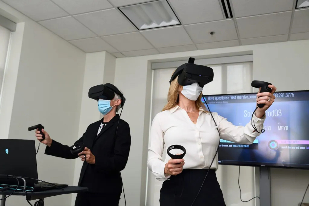 3lbXr's tweet photo. What is #XR, and How is it Transforming Healthcare?

@3lbXr and @XRWorkout’s partnership in Gamifying Calisthenics will transform fitness in #VR 🏋️‍♂️

@robinmoulder CEO #3lbXR @lmouldi @Lisi_Linares @aaazzi #XRWorkout
#VirtualExercise #SweatingWithVR

https://t.co/EGc6cx726A https://t.co/1V2VAgYotk