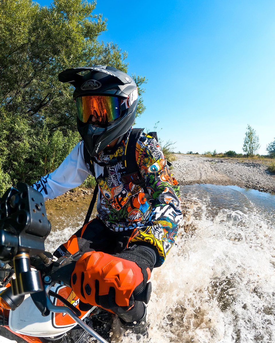 GoProUK's tweet photo. Day out on the dirt tracks, how could you say no? ๐
๐ธ Captured by #GoProFamily member guidobasso (IG)
#GoPro #GoProIT #Moto #Summer #Friuli https://t.co/S1CsYVL4tL
