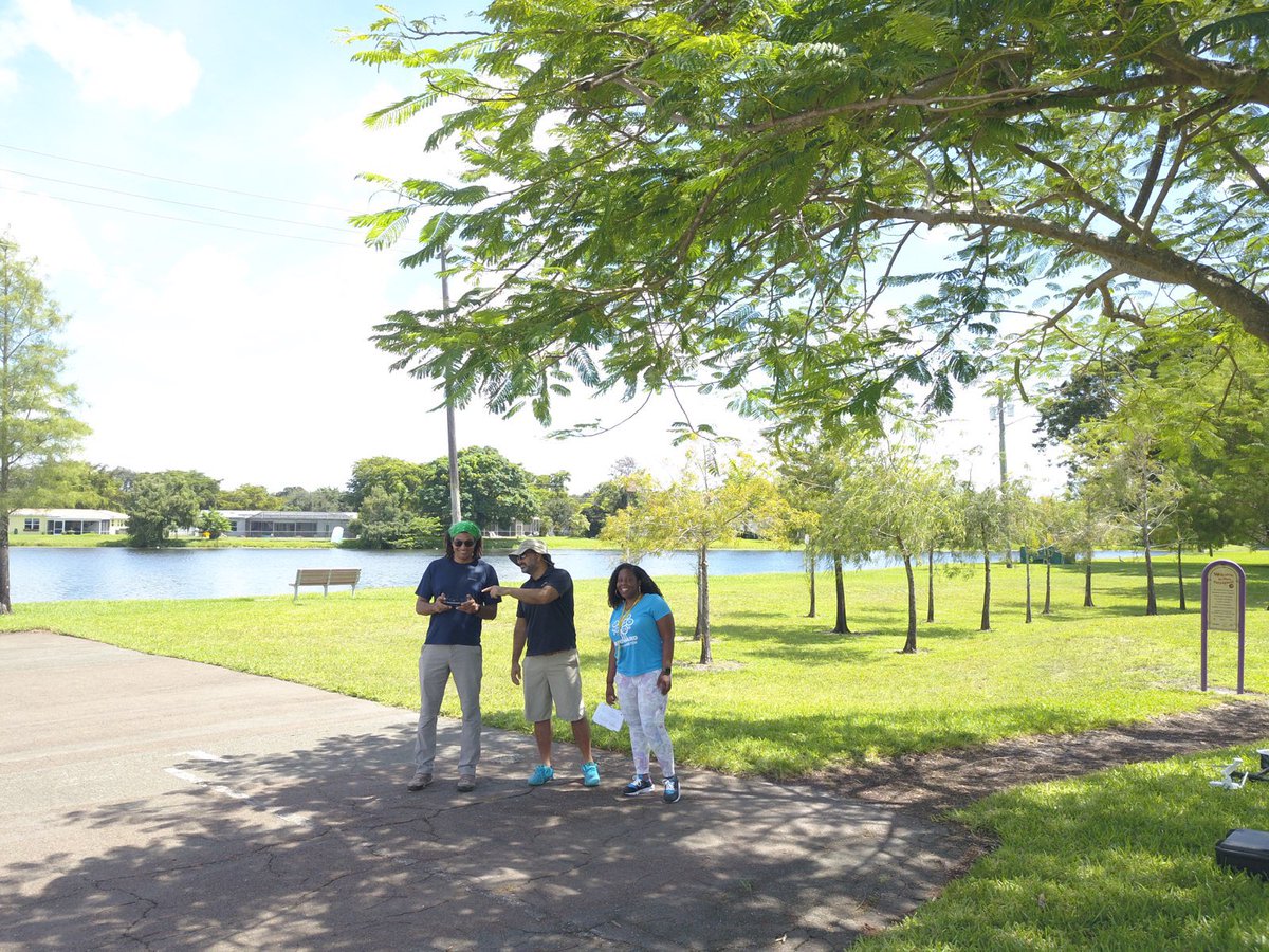 JuncoScience's tweet photo. @BrowardSTEM drone ops training day 1. Nice flying team Broward! #FlyhighGAI #GoERAU https://t.co/2FpJhSW6D0
