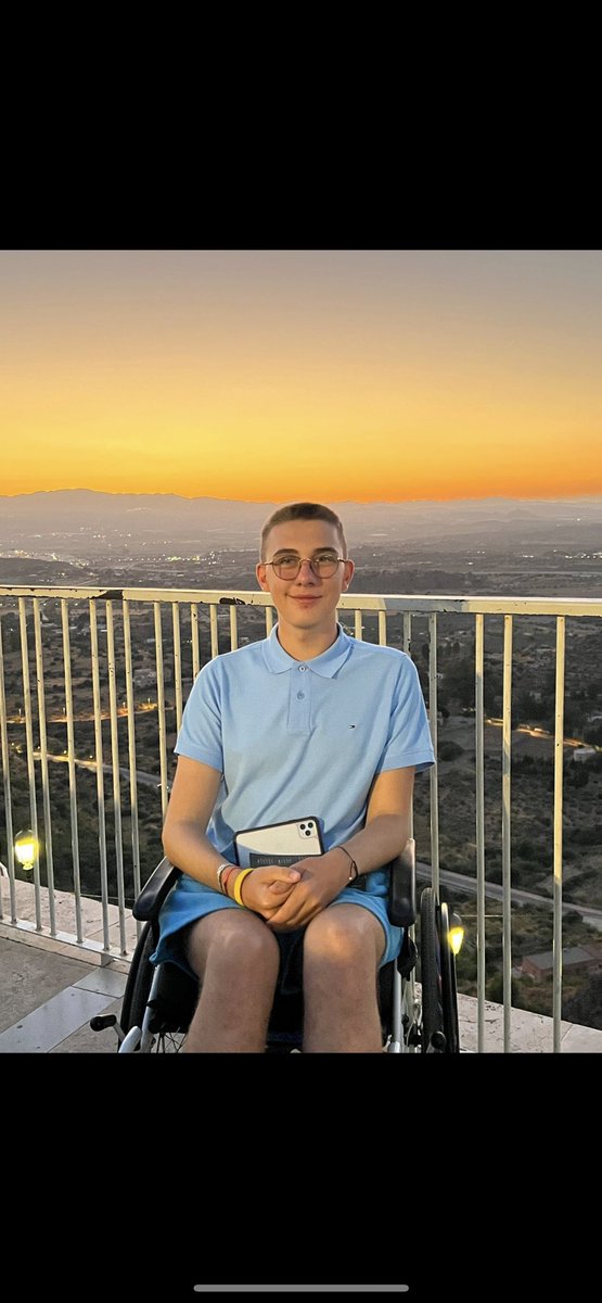 Emi T. Critical care RN. Brittle asthmatic 💙 tweet media