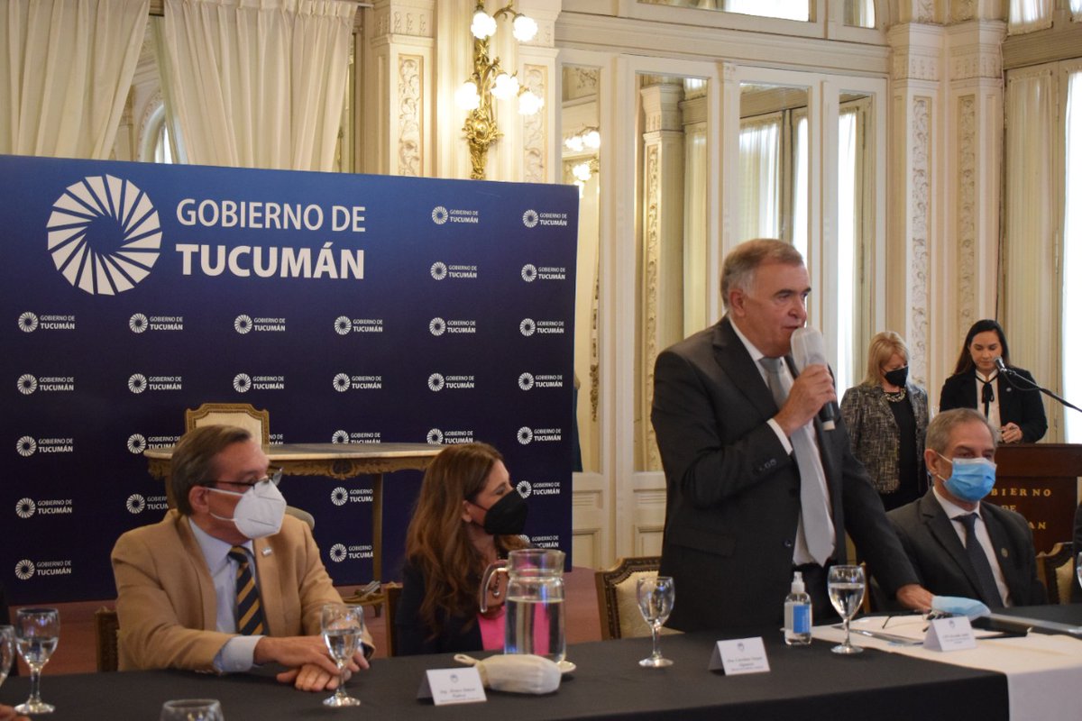 SimonPadros's tweet photo. Hoy acompañé a nuestro gobernador @OsvaldoJaldo y a @CaroVargasTuc en el acto de promulgación de la ley de promoción audiovisual de #Tucumán
Una industria cultural generadora de numerosos puestos de trabajo de calidad que se traduce en importante impacto social positivo. https://t.co/TrhXCxXie9