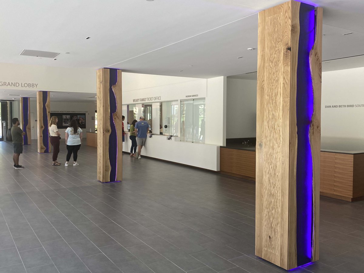 APDesignKState's tweet image. Check out the amazing work by the APDesign Fabrication Labs. Pillars using reclaimed wood recently installed in the McCain Auditorium Lobby! Beautiful work! #apdesign
