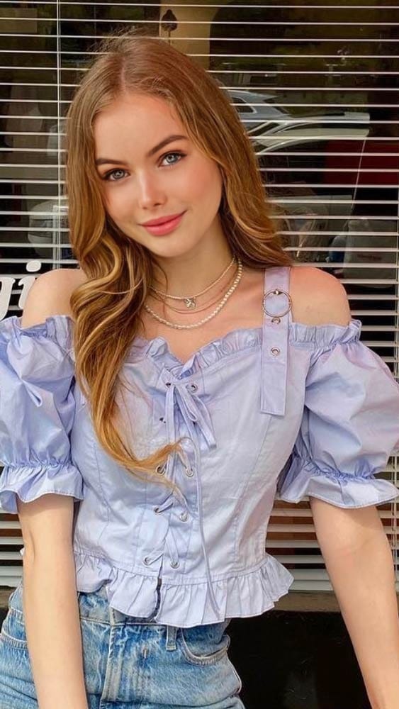 katecoperfield3's tweet photo. She is so ❤️ beautiful
#chanel https://t.co/cti997LbXf