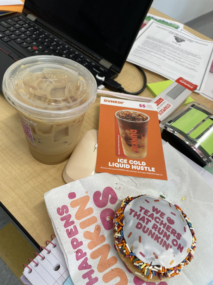 TeacherHolley's tweet photo. Running on @dunkindonuts @WWPCEM ☕️🍩 Thank you @PpalPinkney for always motivating our team as we prepare for the 1st Day! @wjz Thank You! 🙏🏾#WPCowningourstory #countdown #teachersoftwitter #community https://t.co/BUrPxSgK2n