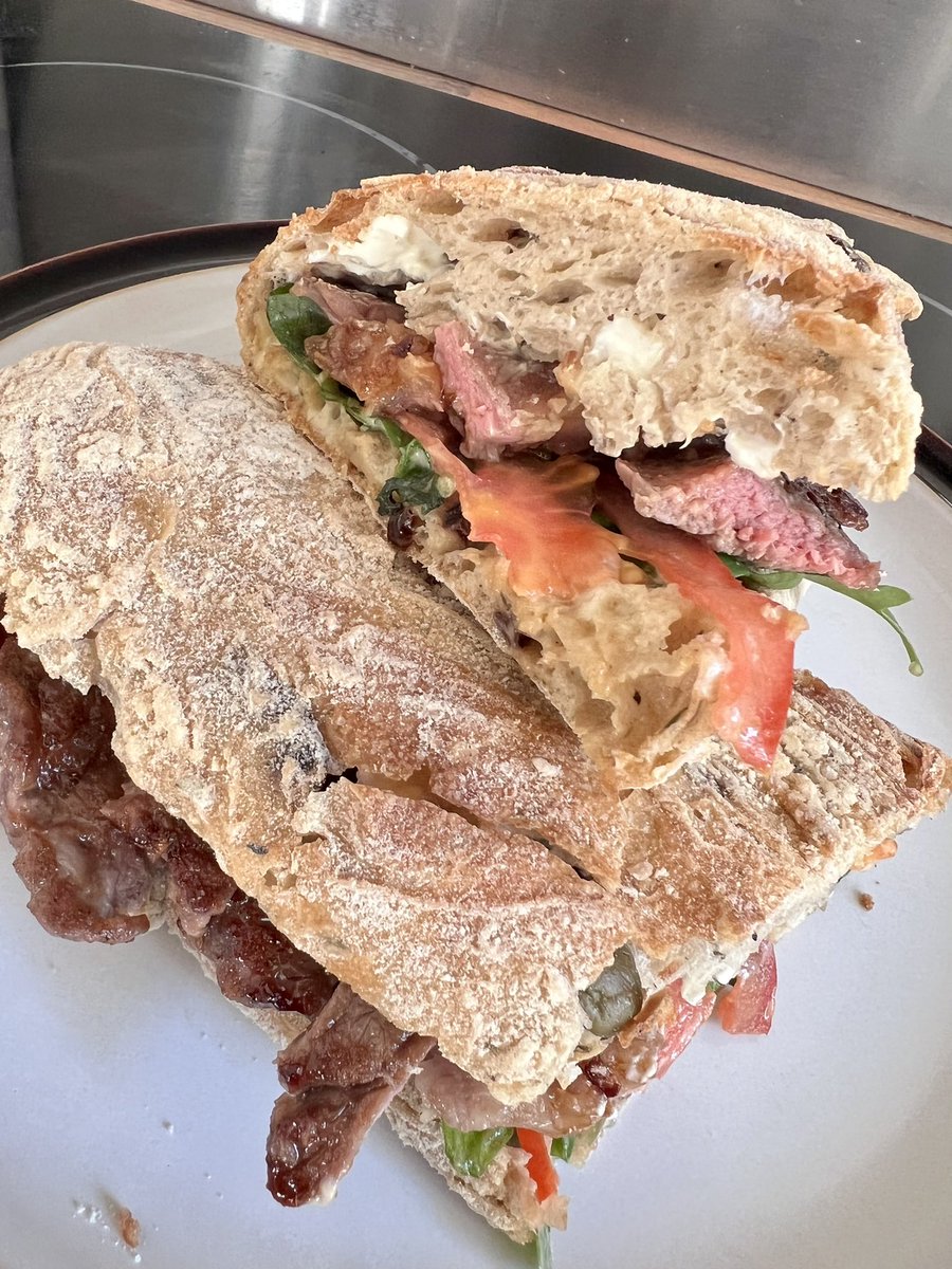 nic_laing1975's tweet photo. @philvickerytv @thismorning made your steak sandwich for tea tonight. 😱 was absolutely amazing. I added roasted garlic on top of the steak. Was delicious 🤤 #steak #thismorningrecipes #morish https://t.co/WWAtYeTwKG