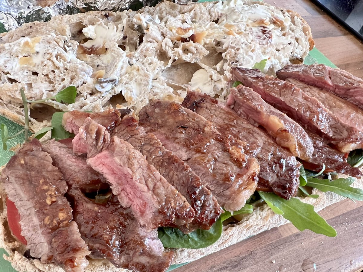 nic_laing1975's tweet photo. @philvickerytv @thismorning made your steak sandwich for tea tonight. 😱 was absolutely amazing. I added roasted garlic on top of the steak. Was delicious 🤤 #steak #thismorningrecipes #morish https://t.co/WWAtYeTwKG