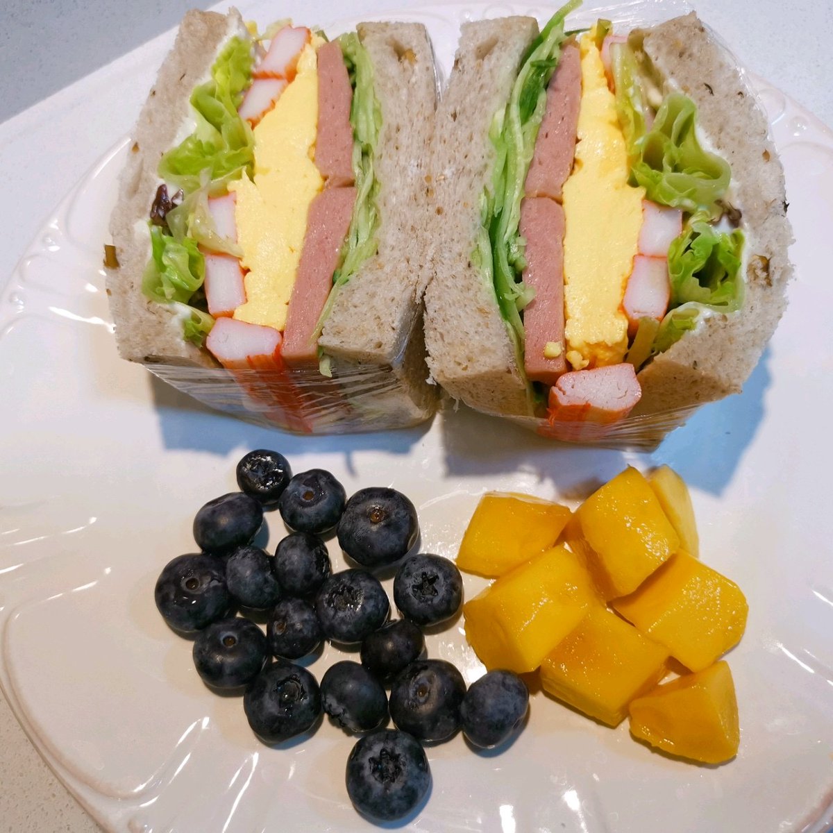 A good day starts with a delicious breakfast. I hope all my friends and family will be happy and joyful every day.