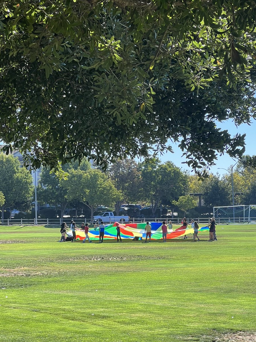 heymissyim's tweet photo. Parachute Games with Coach Halonen are the best!!! https://t.co/zh5ANctYUI