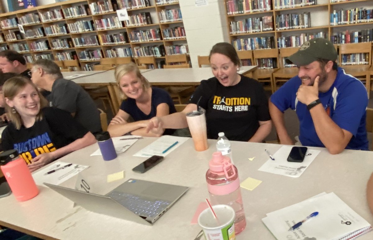 s3strategies's tweet photo. Active Learning strategies with teachers in New Hanover County Schools, NC! Love seeing teachers engaged in the learning!! @NHCSTV @s3strategies @LeahWetzler #studentengagement #activeleanring #purposefulPD https://t.co/r6TeIZfVrV