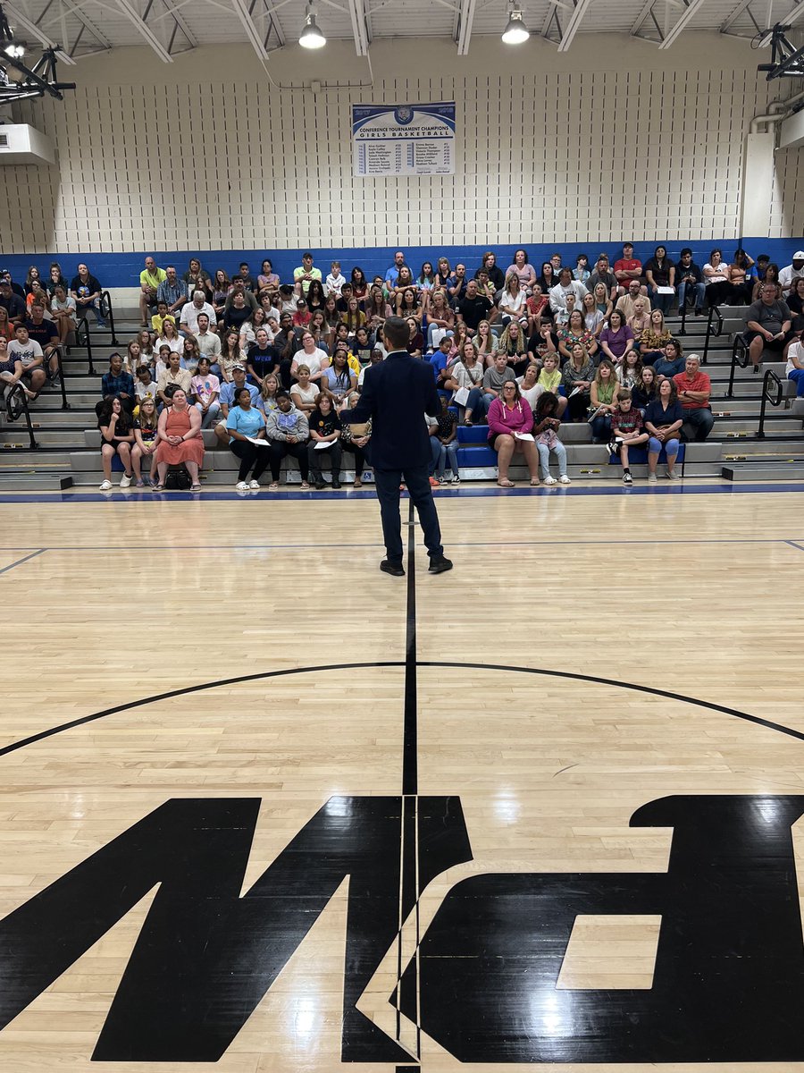 jpdelucia's tweet photo. Always a story to tell at Parkwood Middle school about the history and tradition.
@AGHoulihan @UCPSNC @drjayjones
#openhouse2022 #teamUCPS #BetheBest #LeadbyExample https://t.co/j4CyUZXiGp