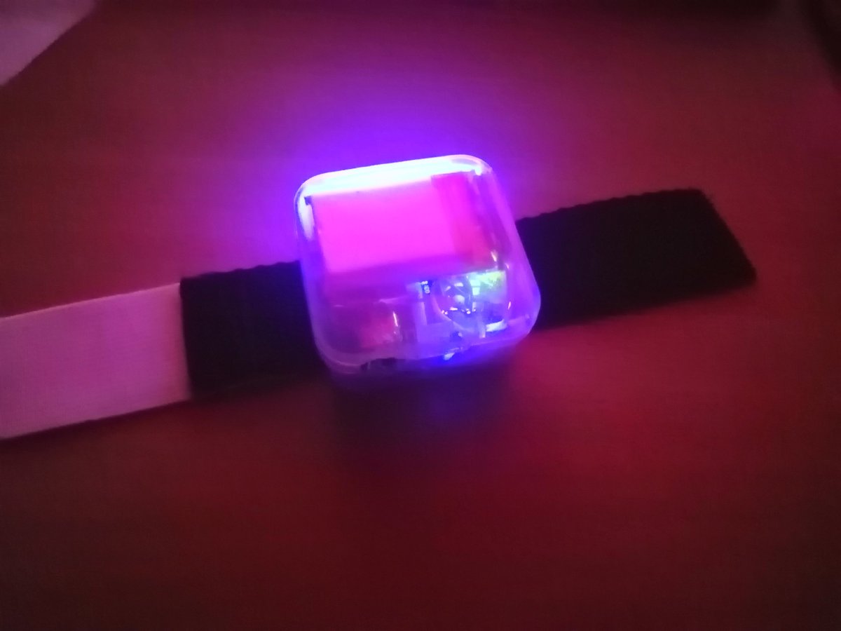Glebati_28's tweet photo. It looks like this tracker is working, but in fact the only thing it does is glow

And I do not know why https://t.co/hGOg7iyVSL