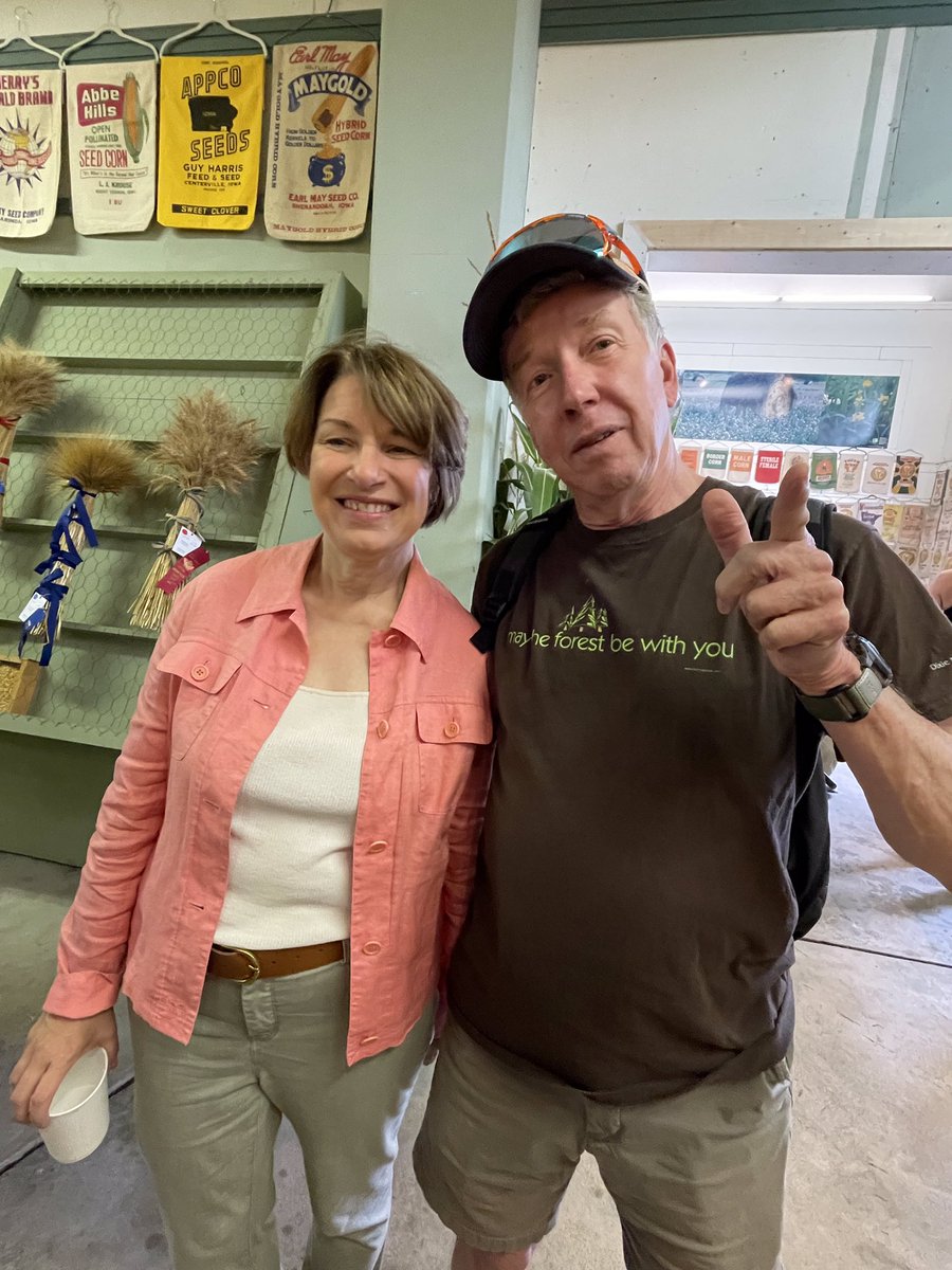 kmwendland's tweet photo. @mnstatefair Amy in the house https://t.co/rYuHNloSYf