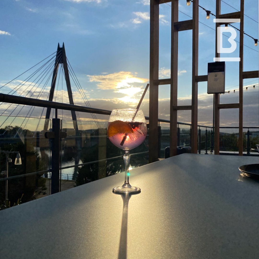 💪🏻🌿 (Roof) Garden Game = Strong 🌿💪🏻
Our Roof Garden’s the perfect chill spot to grab a deckchair &amp; enjoy a glass of something cold with some delicious food… bit.ly/3mQ5e1O! Join us this weekend…