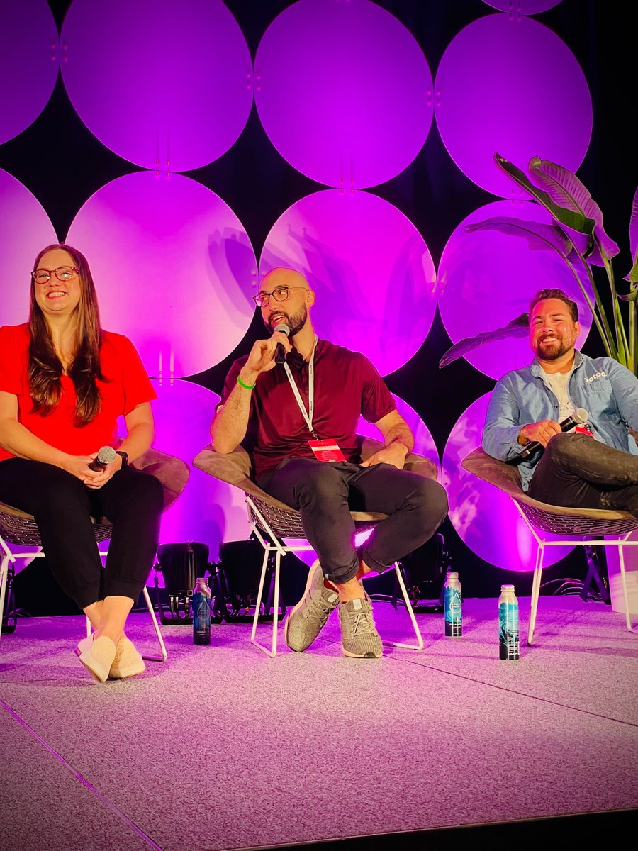 Ryder_Ecommerce's tweet photo. Who's that? π€© #RyderEcommercebyWhiplash director of partnerships Marco DePaulis takes the stage at #Catalyst22 with tips for developing next-level #partnerships π
#ecommerce #catalystconference #miami #events #partnershipsprogram #RyderEcommerce #WhiplashFulfillment #Whiplash https://t.co/O4zDZfQ9gq