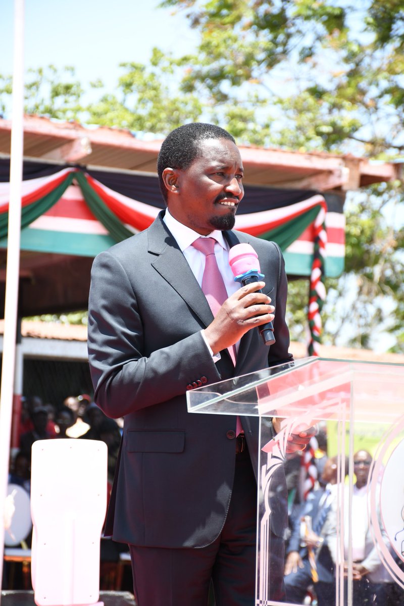 Laikipia_health's tweet photo. He also expressed  a willingness to incorporate beneficial ideas from differing quarters, as he was joined by new and outgoing leaders in the County in calls for unity and working together for the betterment of the Laikipians https://t.co/u06q05eleH