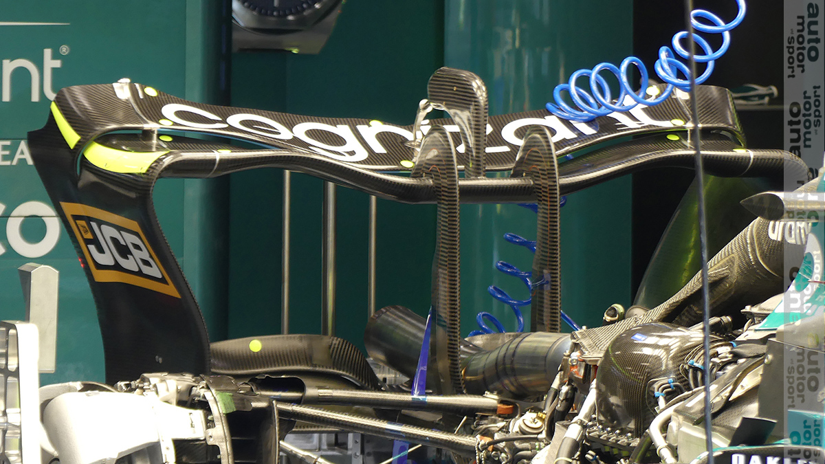 tgruener's tweet image. Sebastian Vettel will run an extremely trimmed down Monza wing tomorrow in FP1 to gather data. Strolls Aston Martin is fitted with a "regular" Spa wing.

#AMuS #F1 #BelgianGP