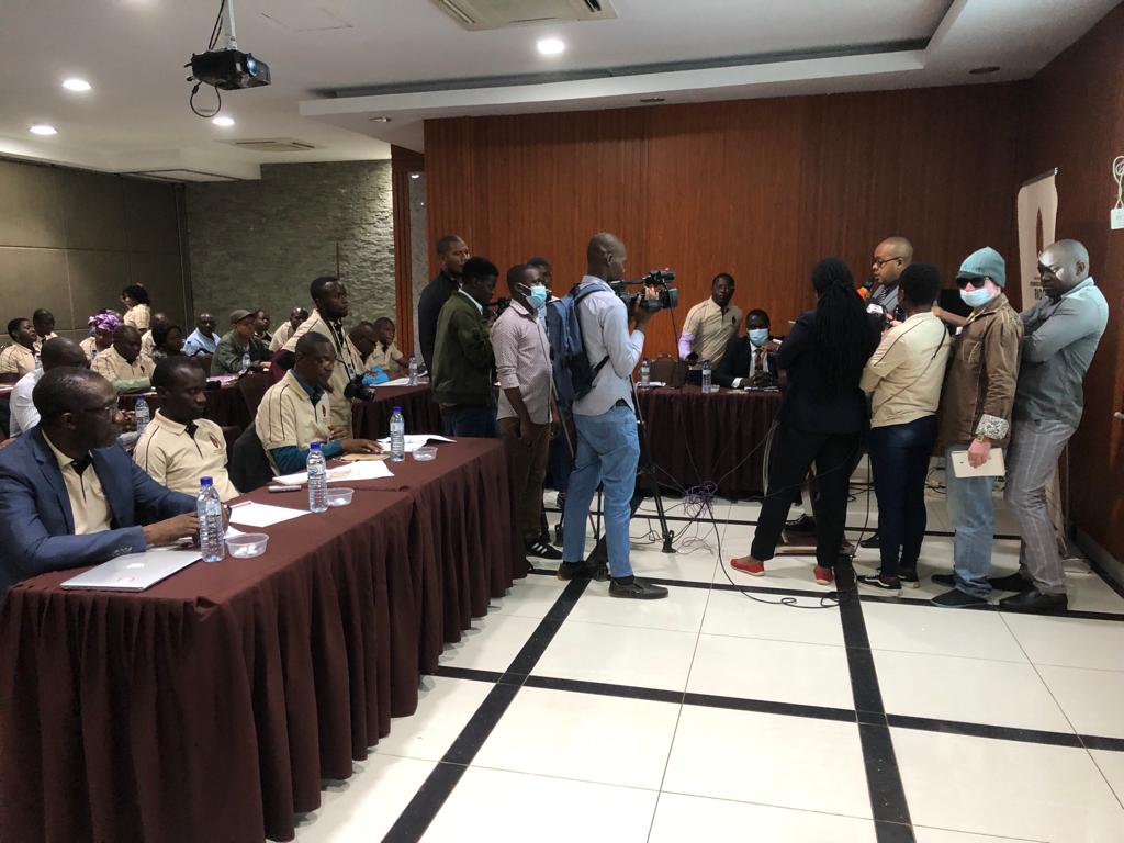 RMDDH_Moz's tweet photo. LANÇAMENTO DA RMDDH EM MANICA
Hoje fizemos o lançamento oficial do núcleo provincial da RMDDH em Manica e o evento contou com 67 participantes.
Estamos a crescer como rede e a trabalhar para proteger os defensores de direitos humanos e promover o espaço cívico.
#RMDDH https://t.co/tdNlBW7ZwK