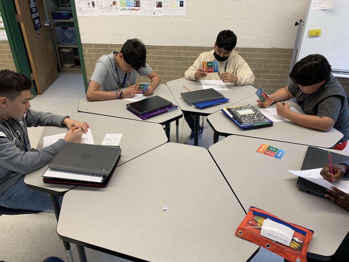 AffleckDan's tweet photo. Today in my class @LarsenMSPride we’re collaborating using @Learn_Sci strategies.  These students are using their agree/disagree cards to further discussion on our lost on the moon activity. #u46rising #collaboration #debate https://t.co/wB1Vzf5P6C