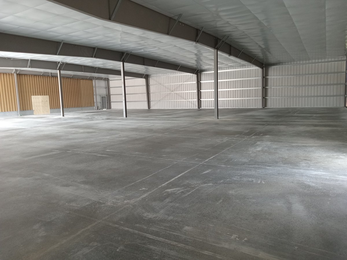 GrassmereDB's tweet photo. Successful floor pour, finish and saw cuts within @MitsairInc 's new 12,500 SF building addition in London, ON. https://t.co/c1K3z3LVKb