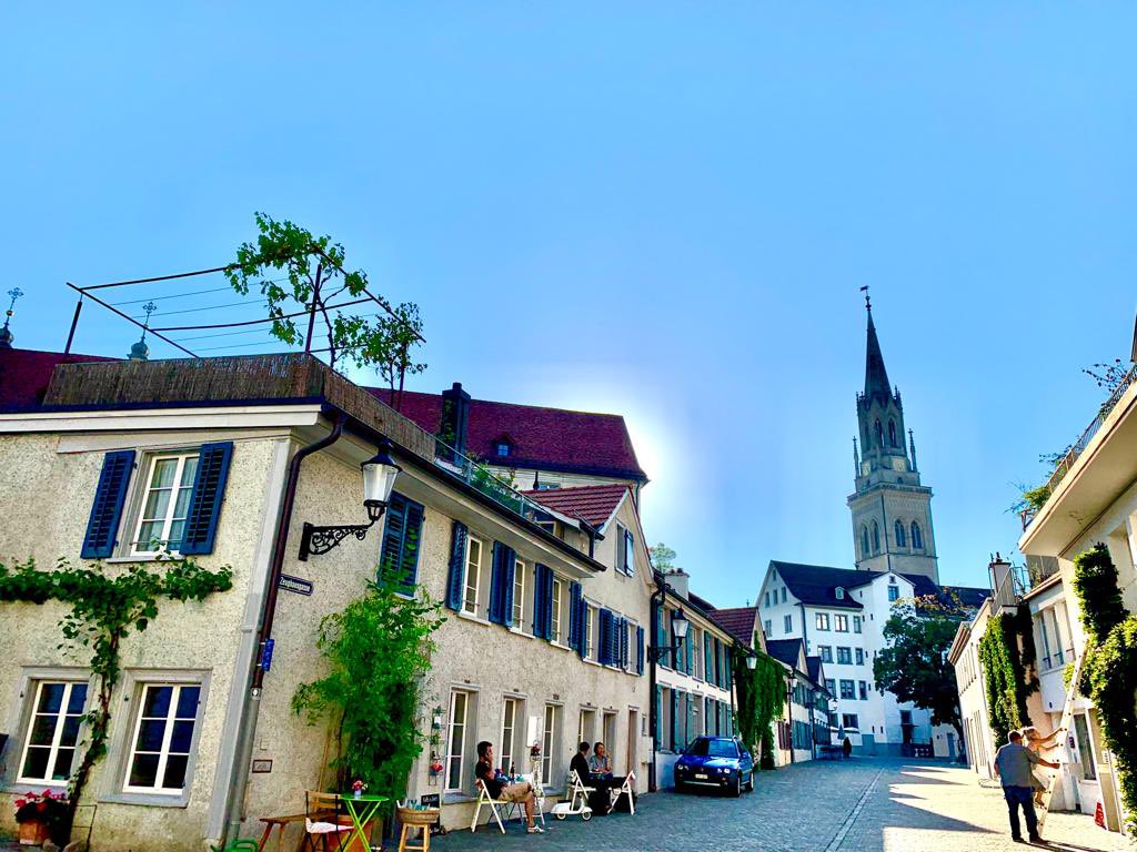 mathiasdenier's tweet photo. Stadtführung in @sanktgallen mit tollen Einblicken &amp; interessanten Inputs! #avenircuisine https://t.co/o9PDkEalBl