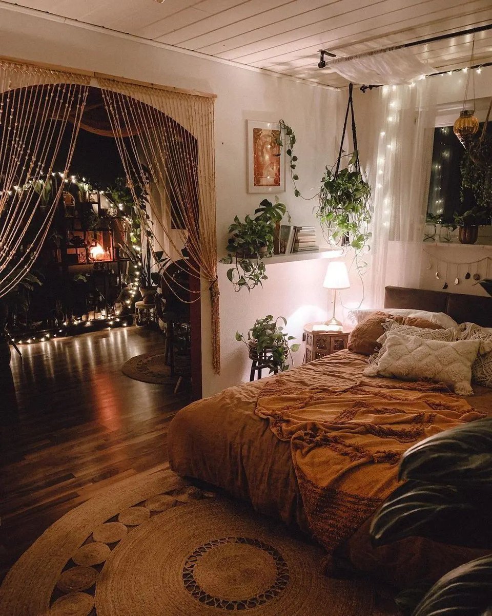 image_storeus's tweet photo. This really looks like a fairytale home! The bedroom is stunning, especially the lighting and plants! ⠀
.⠀
.⠀
.
.
.
#bohemianhomedecor #soboho #sobohovintage #bohemianeclectic #mybohohomestyle #bohemianlife #bohoismyjam #boholiving #modernboho #mybohoabode #bohohomedecor https://t.co/IdL9bIDaO4