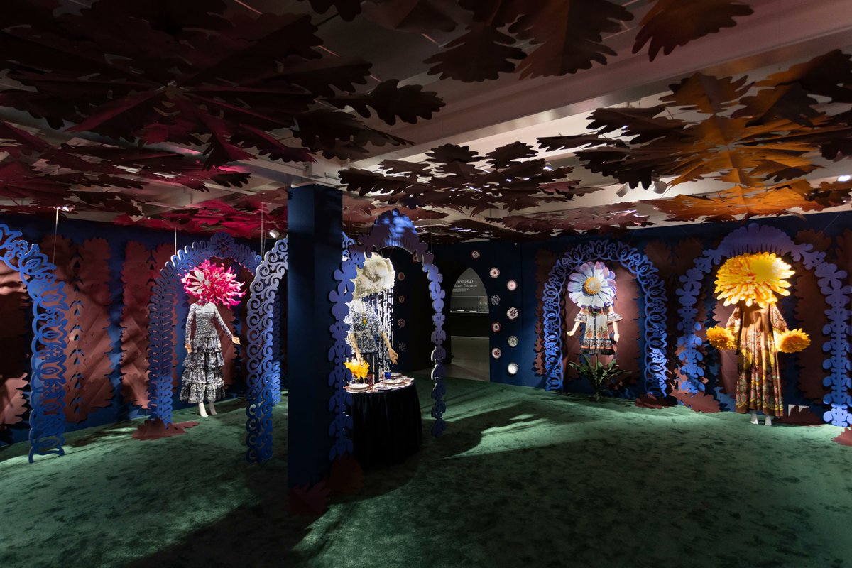 The exhibition 'Transylvania’s Hidden Treasures – Ceramics and Textiles from the von Bartha Collection' is now opened!

Visit: kbhg.ch for more information.