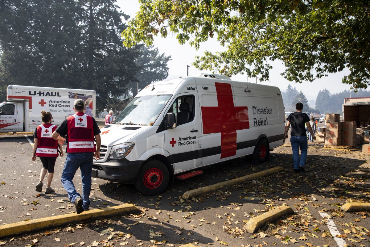 RedCrossNorCal's tweet photo. Disaster work is every bit as much about its people as it is about the disasters. We're looking for some dynamic folks to join our team - could this be you?🙋 Click on the links below to learn more and apply! https://t.co/0MF4AQMVA5